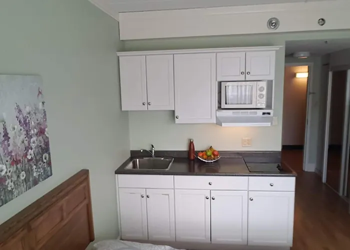 Claymore Inn And Suites